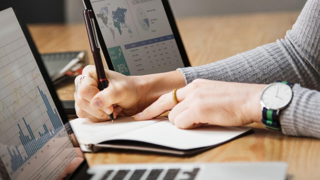 5 Reasons Why You Should Invest In Business Plan Writers