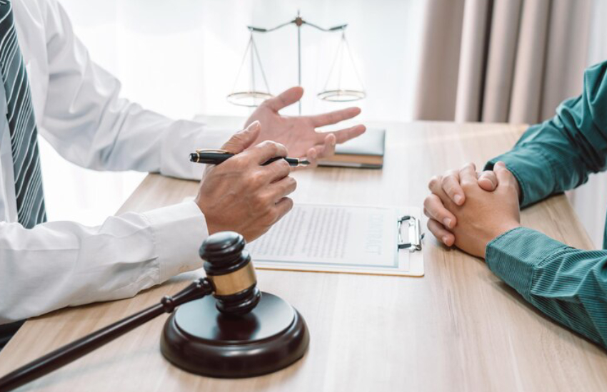 divorce lawyer